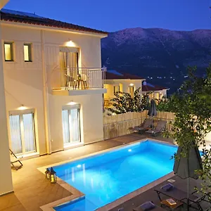 https://amarianos-villas.kefaloniahotels.net